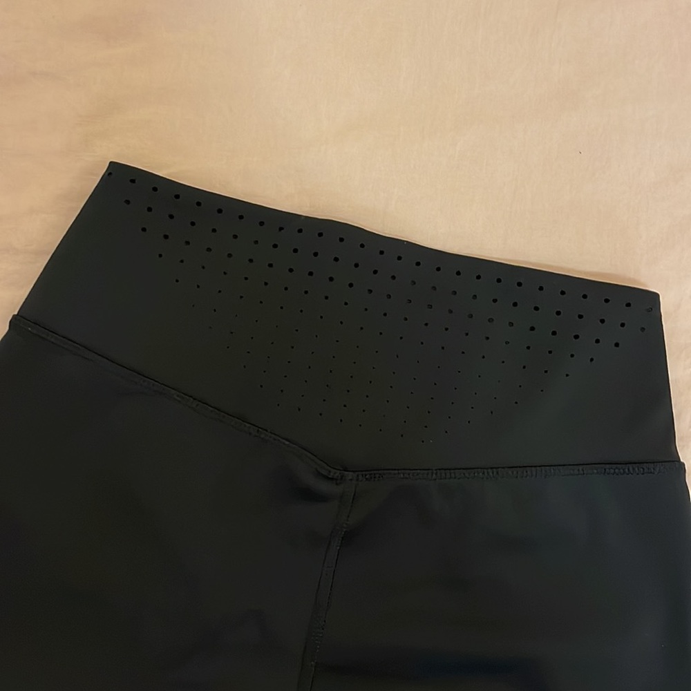 RARE NIKE CAPRI LEGGINGS